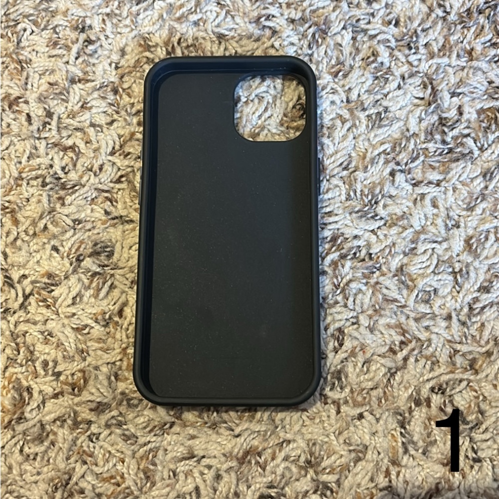 iPhone 13 and 14 case - Picture 6 of 6